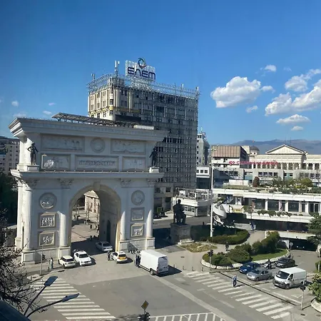 Super Flat In The Very Heart Of The * Скопье