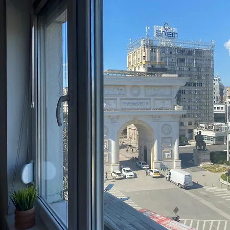 Super Flat In The Very Heart Of The * Скопье