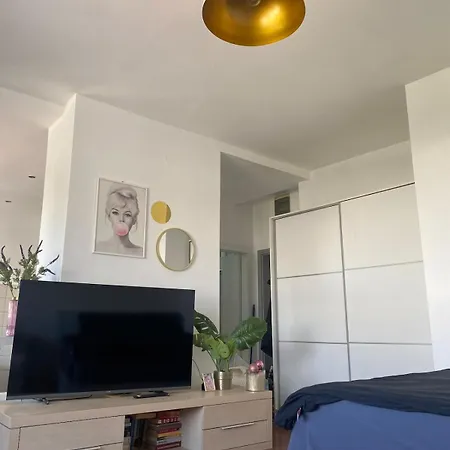 Super Flat In The Very Heart Of The * Skopje