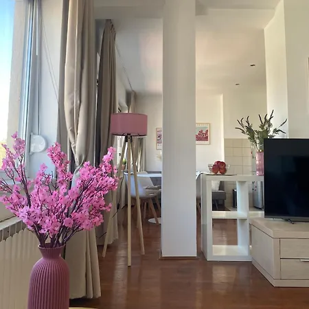 Апартаменты Super Flat In The Very Heart Of The
